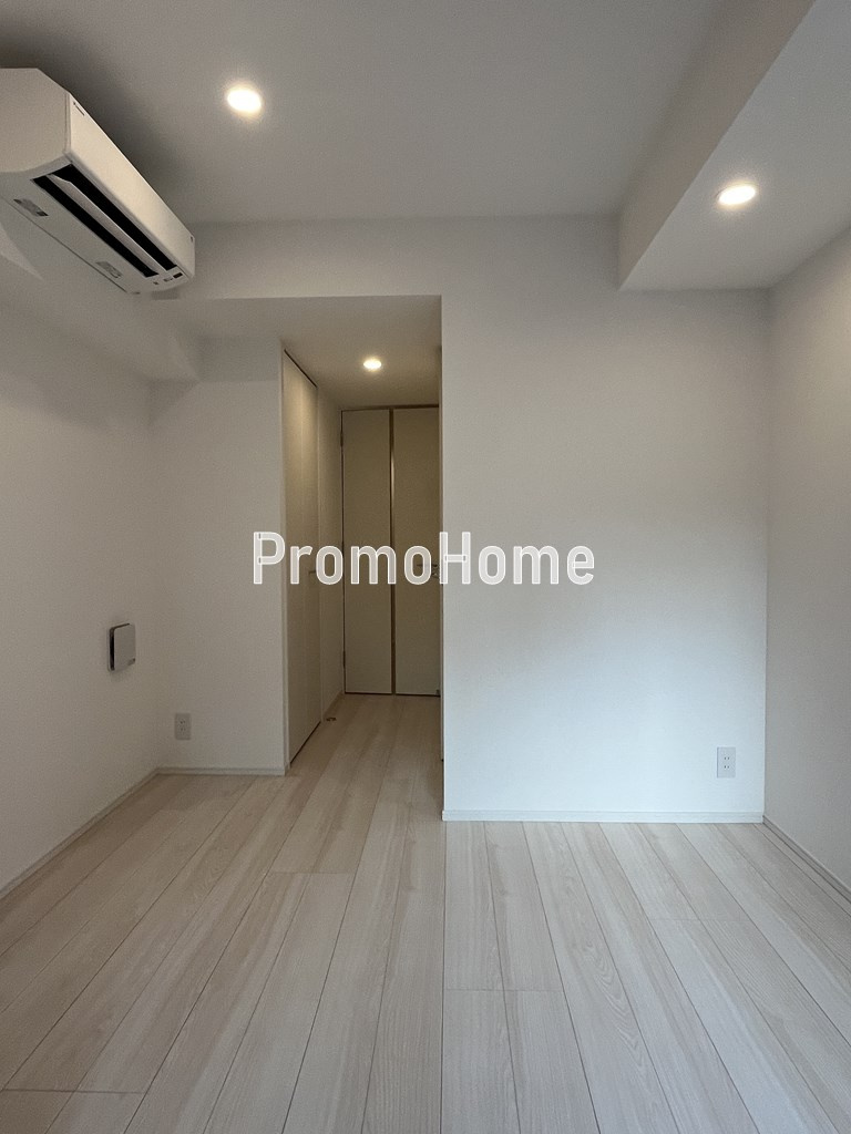 トラディス秋葉原の洋室