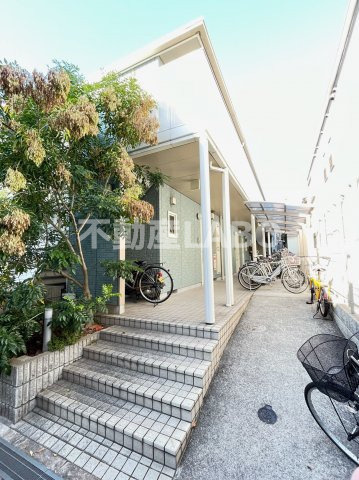 ワイズグリーンⅠのエントランス