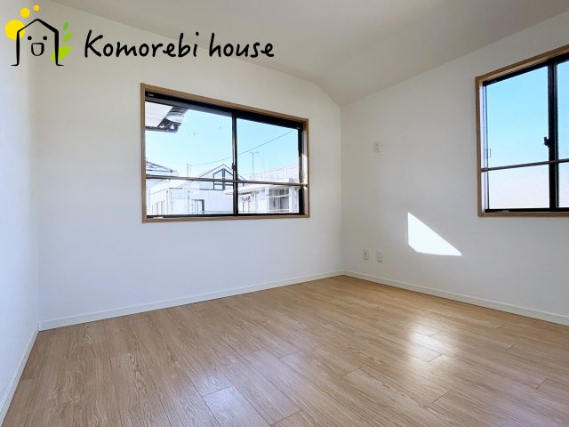 上尾市中妻　中古一戸建ての子供部屋|3面採光がある洋室です