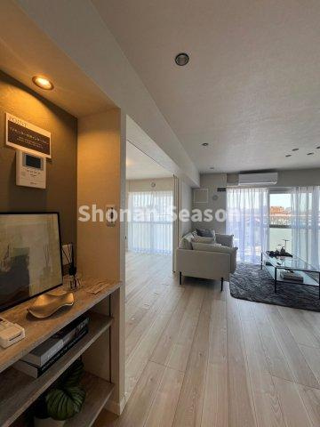 【内装】 | リフォーム済みのキレイな室内♪南向きで明るく開放感◎    