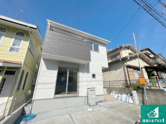 京都市伏見区日野不動講町　第1期　新築一戸建ての外観|周辺は落ち着いた街並みの住宅地！子育てがしやすい住環境です！気になることがありましたら、お気軽にお問い合わせください！