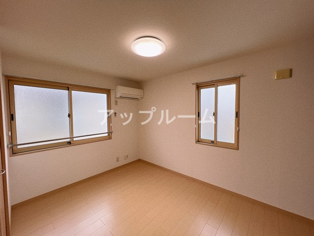 アゼリアコート・友の洋室