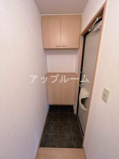 アゼリアコート・友の玄関