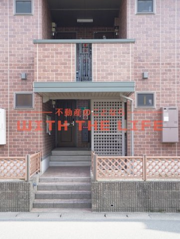 ラ・マーシャ【キャッシュバック対象】のエントランス|ゆとりのあるエントランスです