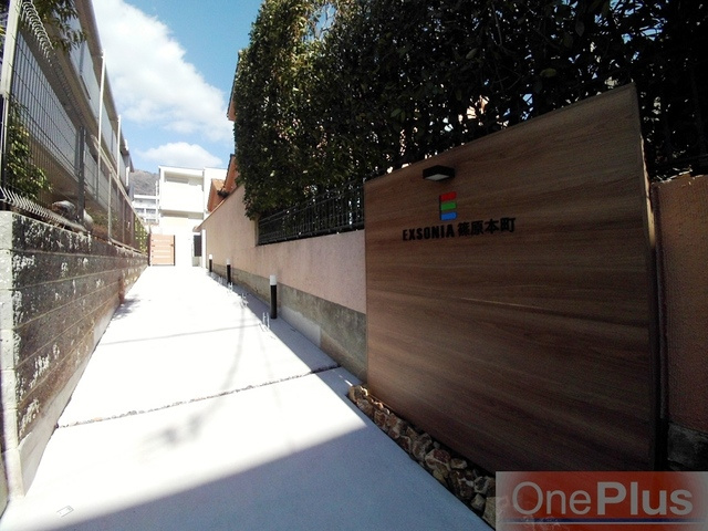 エクソニア篠原本町のエントランス