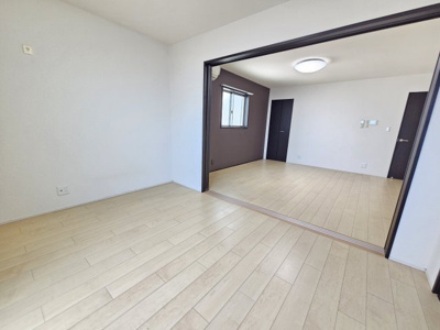 【洋室】 | ソプラリア1番館