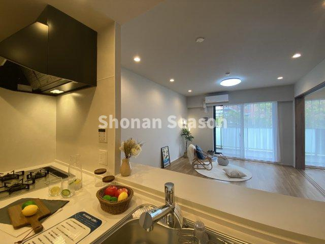 【キッチン】 | 遊んでいるお子様も見守れる安心設計のお住まいです。