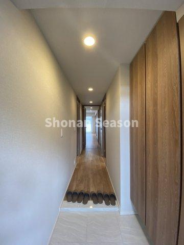 【玄関】 | 散らかりがちなご家族の履物も収納できる大容量のシューズBOX付◎