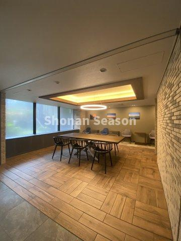 【エントランス】 | ワークスペースとしても利用可能な「カームラウンジ」Wi-Fi環境◎