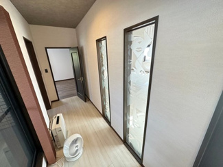 【その他】 | 山梨市落合 建物一新！別荘や住居に 敷地223坪 建物61坪 | 2階廊下