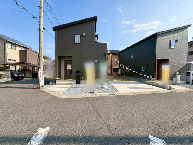 栗東市小平井1丁目1号棟　新築戸建ての外観