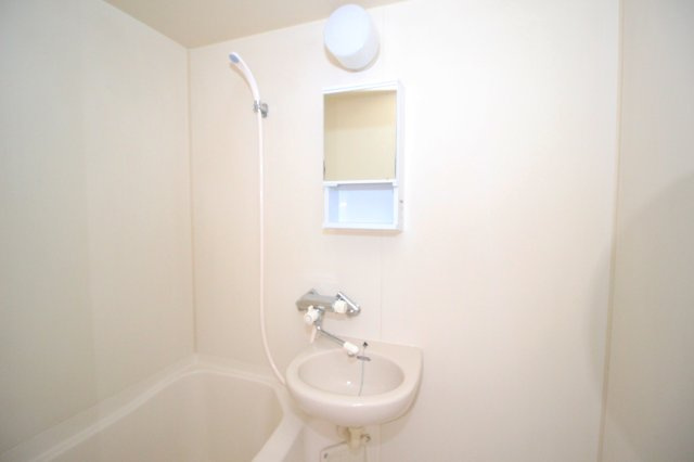 シティーライフ21比島の独立洗面台