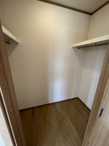 レトワールⅡBの収納|中まで明るく、探しやすい収納。