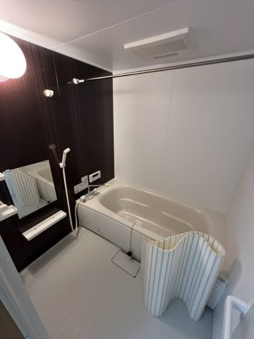 レトワールⅡBの浴室|足を伸ばして、深呼吸できるお風呂。