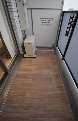 プレサンス新大阪イオリアのバルコニー