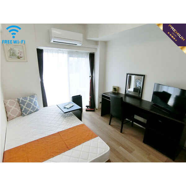 プレサンス新大阪イオリアの居間・リビング