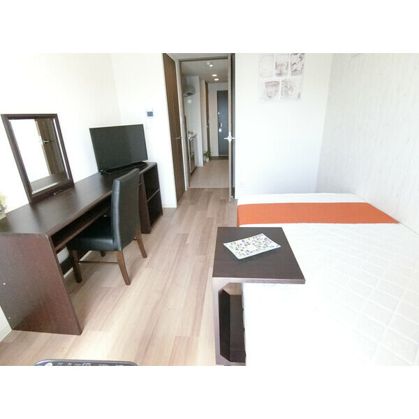 プレサンス新大阪イオリアの居間・リビング