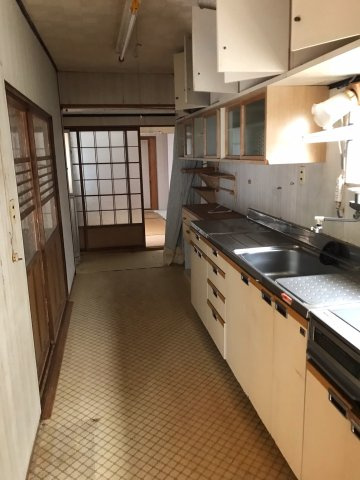 和歌山市鷹匠町1丁目・中古戸建2棟・54693のキッチン|建物2