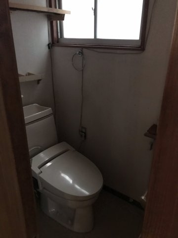 和歌山市鷹匠町1丁目・中古戸建2棟・54693のトイレ|建物2