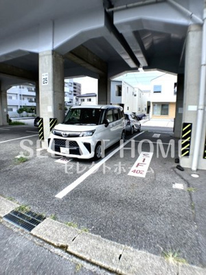 【駐車場】 | ＳＩＦセンタービル | 車をお持ちの方に嬉しい駐車場付きの物件です