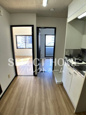 【居間・リビング】 | ＳＩＦセンタービル | こちらの居間で趣味の時間をお楽しみください