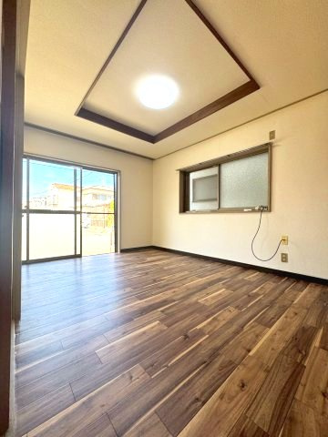 杭ノ瀬戸建の洋室