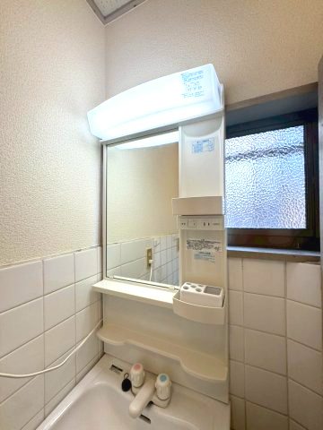 杭ノ瀬戸建の洗面所