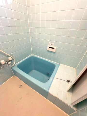 杭ノ瀬戸建の浴室