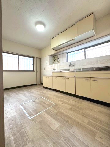 杭ノ瀬戸建のキッチン