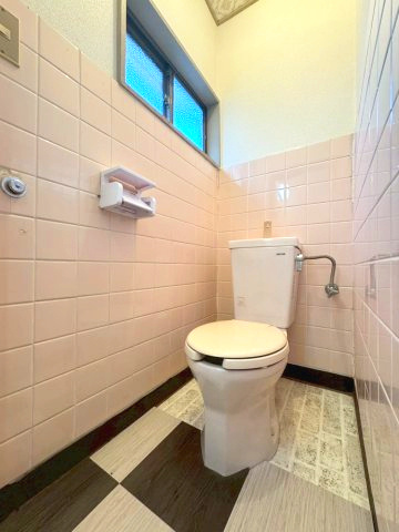 杭ノ瀬戸建のトイレ