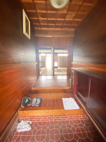 北諸県郡三股町大字長田の中古一戸建の玄関