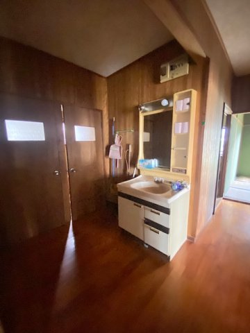 北諸県郡三股町大字長田の中古一戸建の洗面所