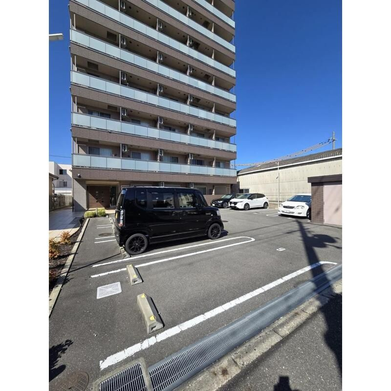 ＳＡ-ＣＯＵＲＴ(エスア コート)の駐車場