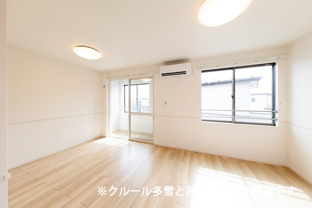 シエロガーデン柏崎Ｂの居間・リビング|おしゃれなリビングです