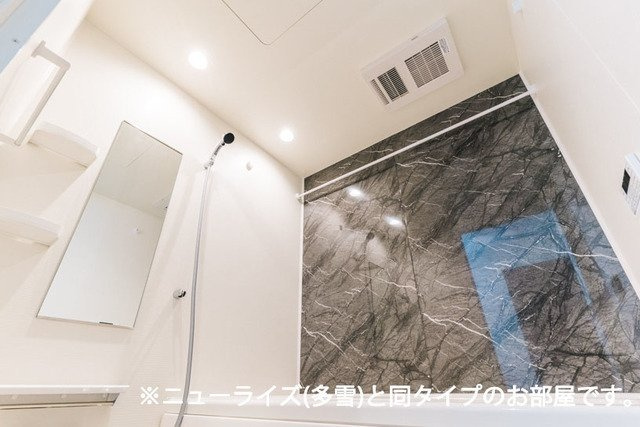 ヒカルサ柏崎ノースⅡの浴室|きれいなお風呂です