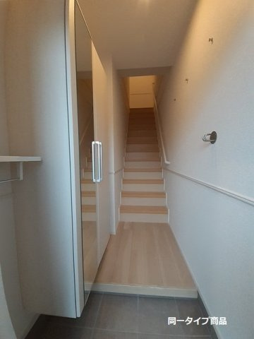 シエロガーデン柏崎Ａの玄関|落ち着いた玄関です