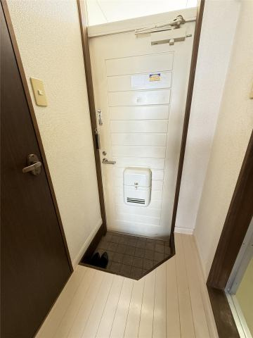 マキシム中央町の玄関