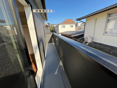 【バルコニー】 | 広陵町２丁目　新築戸建 | 南東向きバルコニーで陽当り・通風良好です。