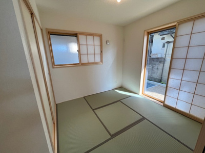 【和室】 | 広陵町２丁目　新築戸建 | 和室約5.0帖　リビングからの続き間になっているのでより広くお使いいただけます。