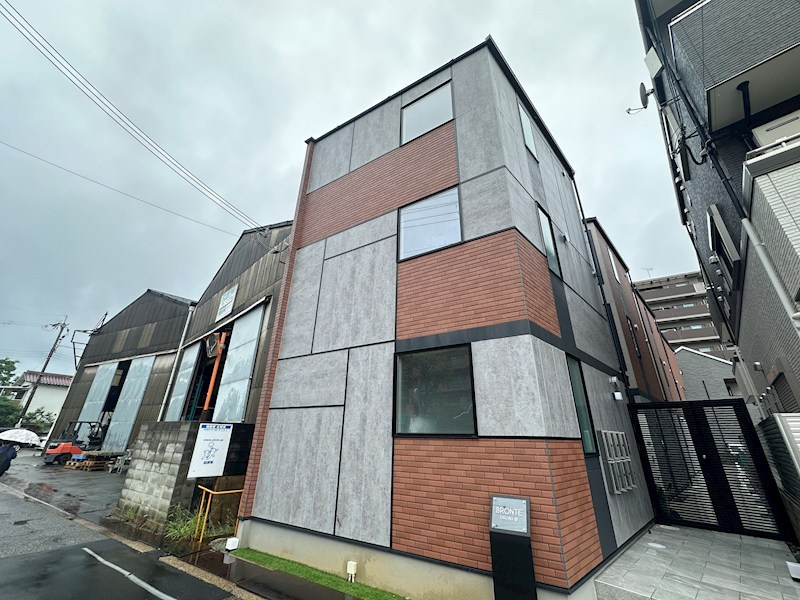 ブロンテ大久保駅前Ⅲの外観