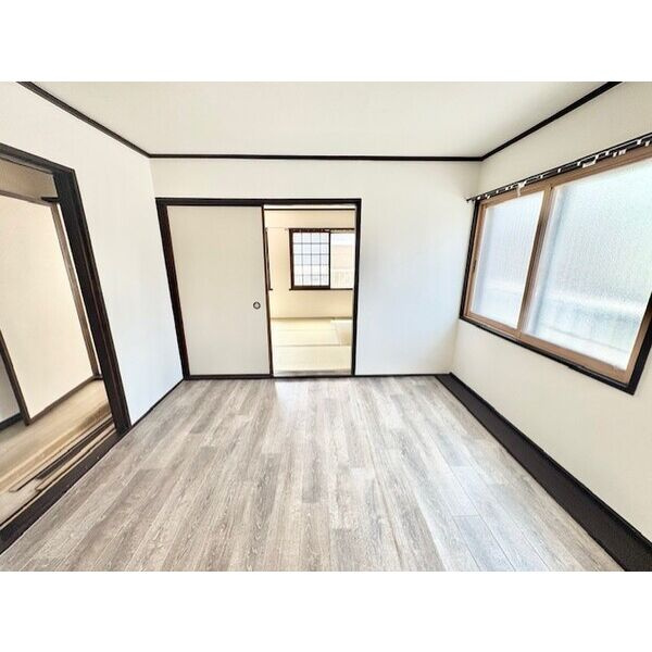 スリール灘南の居間・リビング