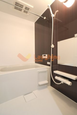 CLOVER津福の浴室|落ち着いた空間のお風呂です