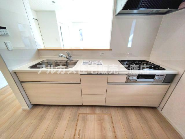 三鷹市大沢５丁目の新築一戸建のキッチン