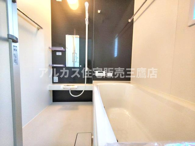 三鷹市大沢５丁目の新築一戸建の浴室