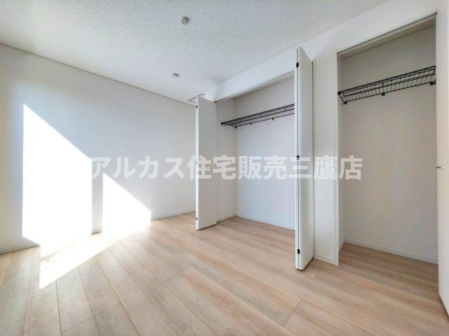 三鷹市大沢５丁目の新築一戸建の洋室