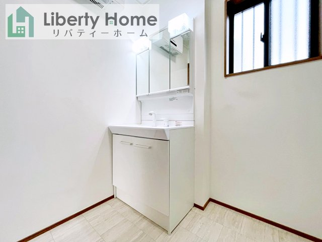 龍ケ崎市白羽１丁目　中古戸建の独立洗面台