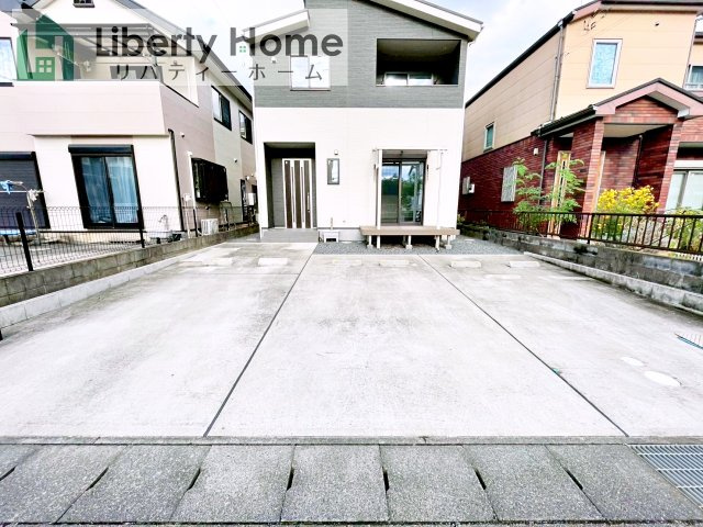 龍ケ崎市白羽１丁目　中古戸建の駐車場