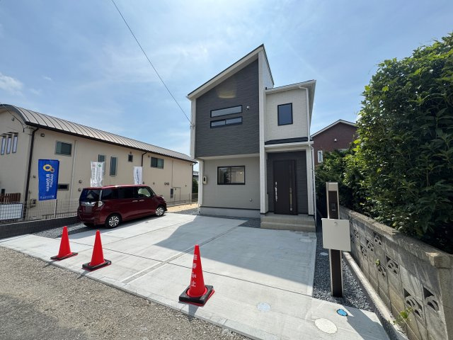 新築戸建・建売　郡山市菜根四丁目　Blooming Garden　全1棟の駐車場