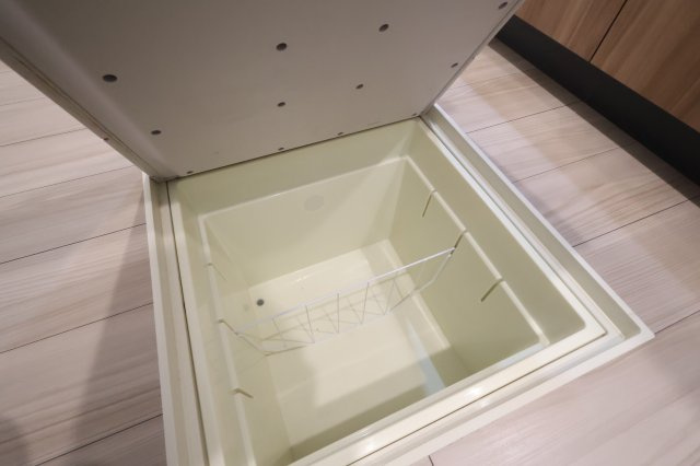 《仲介手数料無料》西区三橋５丁目1071-1(1号棟)新築一戸建てリナージュのキッチン|撮影日 2025年11月21日 11:50 晴れ