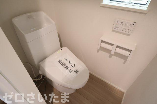 《仲介手数料無料》西区三橋５丁目1071-1新築一戸建てリナージュのトイレ|撮影日 2025年11月21日 11:50 晴れ